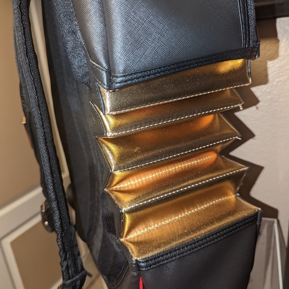 LIMITED EDITION SPRAYGROUND  A.i.3 SHARK BITE BLACK GOLD MONEY BACKPACK (DLXV) - Picture 2 of 7